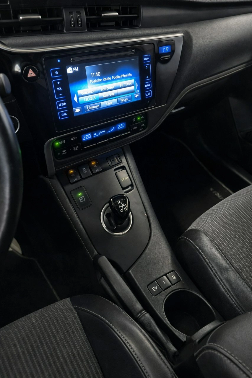 Toyota Auris - Zdjęcie 8