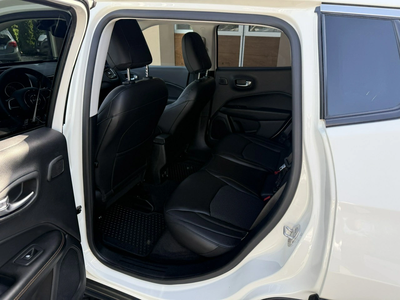 Jeep Compass - Zdjęcie 24