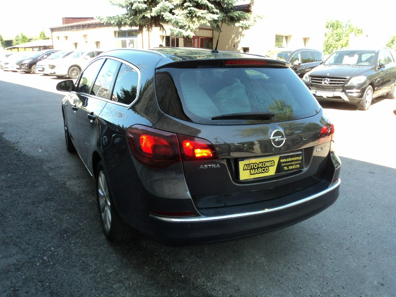 Opel Astra Sports Tourer - Zdjęcie 4