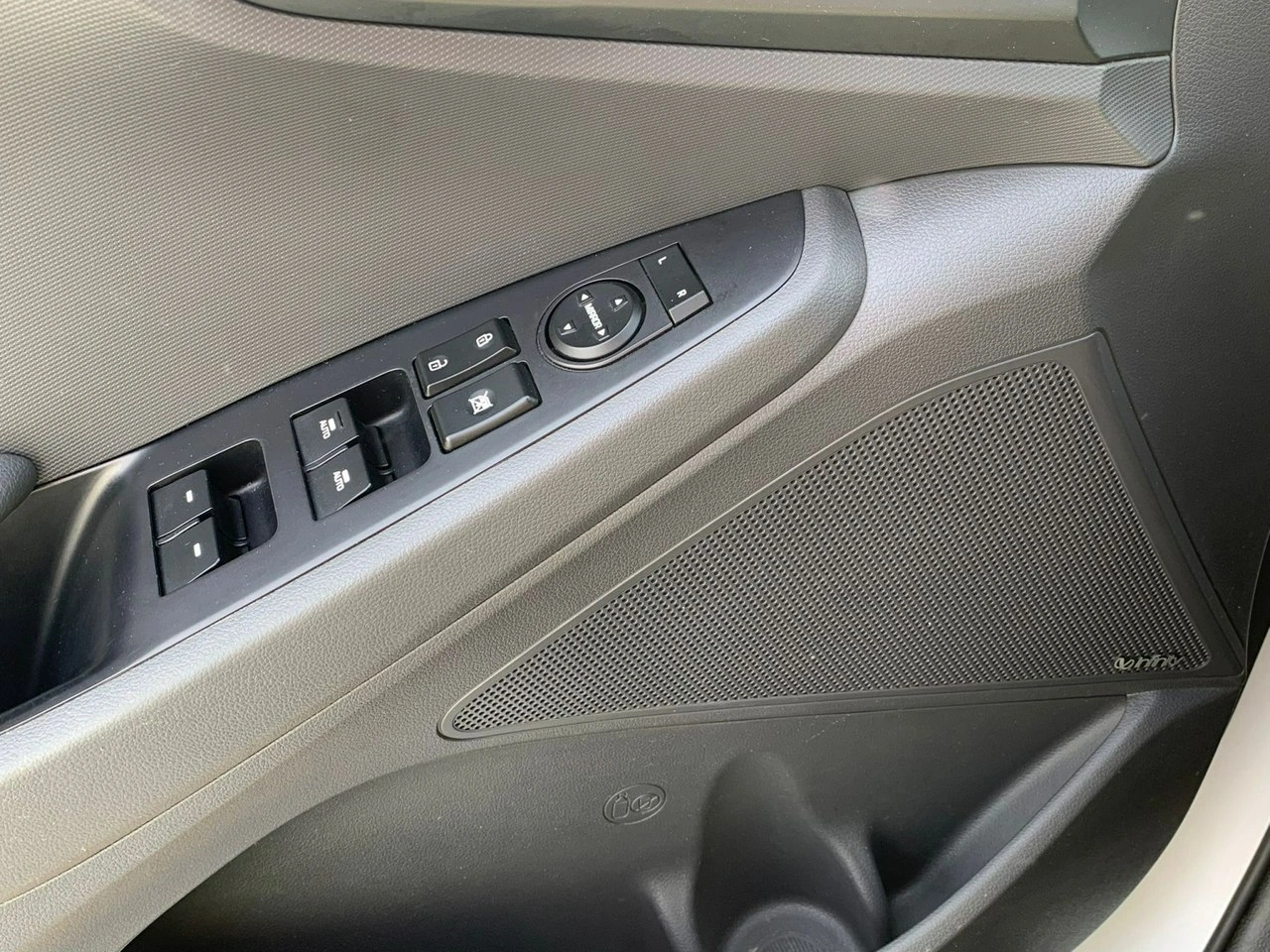 Hyundai IONIQ - Zdjęcie 14