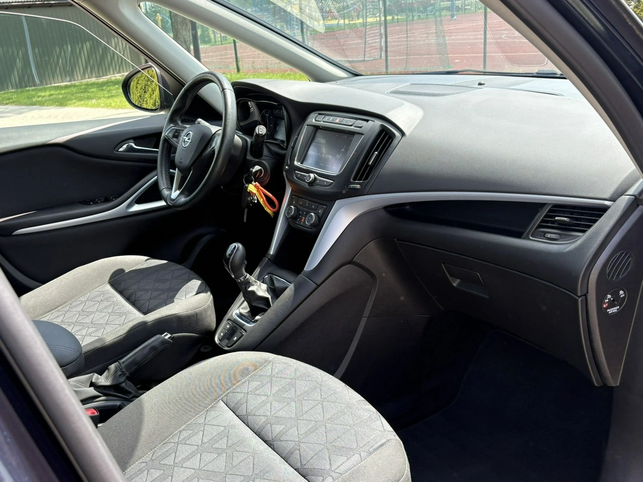Opel Zafira - Zdjęcie 12