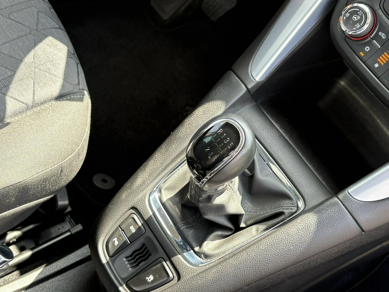 Opel Zafira - Zdjęcie 17