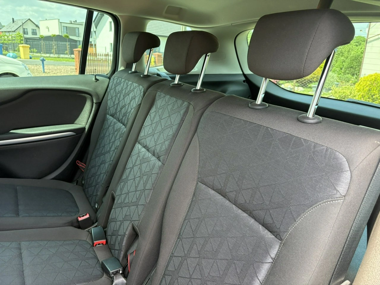 Opel Zafira - Zdjęcie 21