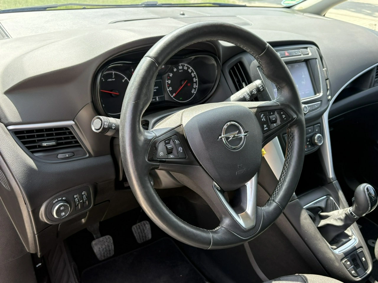 Opel Zafira - Zdjęcie 23