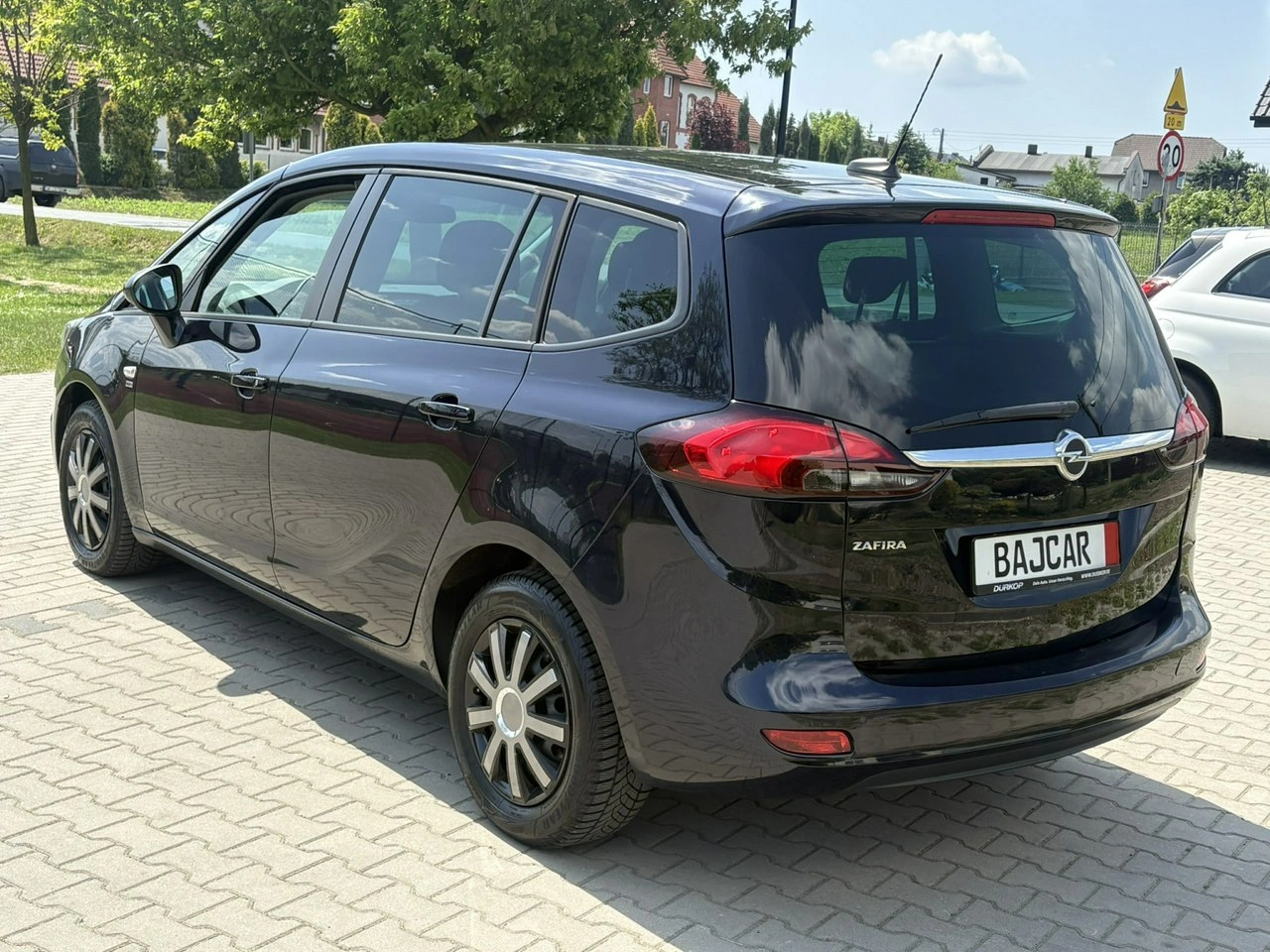 Opel Zafira - Zdjęcie 4