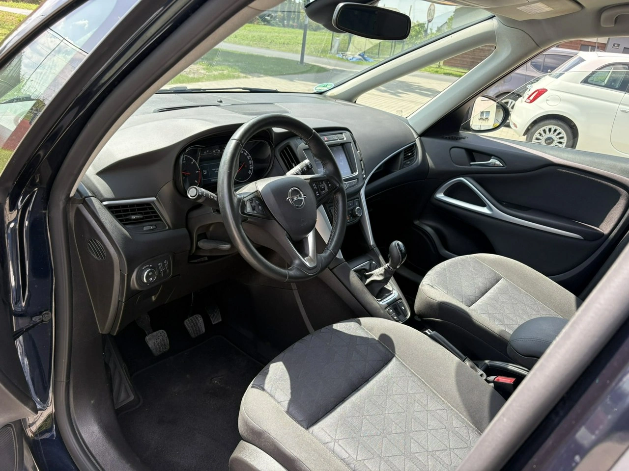 Opel Zafira - Zdjęcie 8