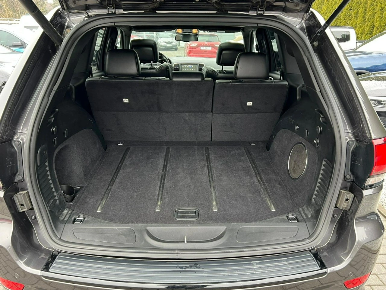Jeep Grand Cherokee - Zdjęcie 10