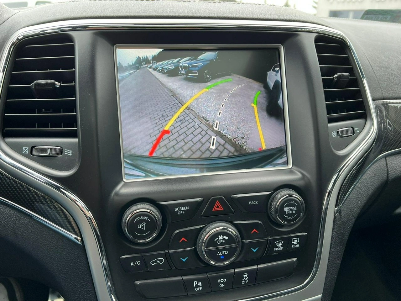 Jeep Grand Cherokee - Zdjęcie 13