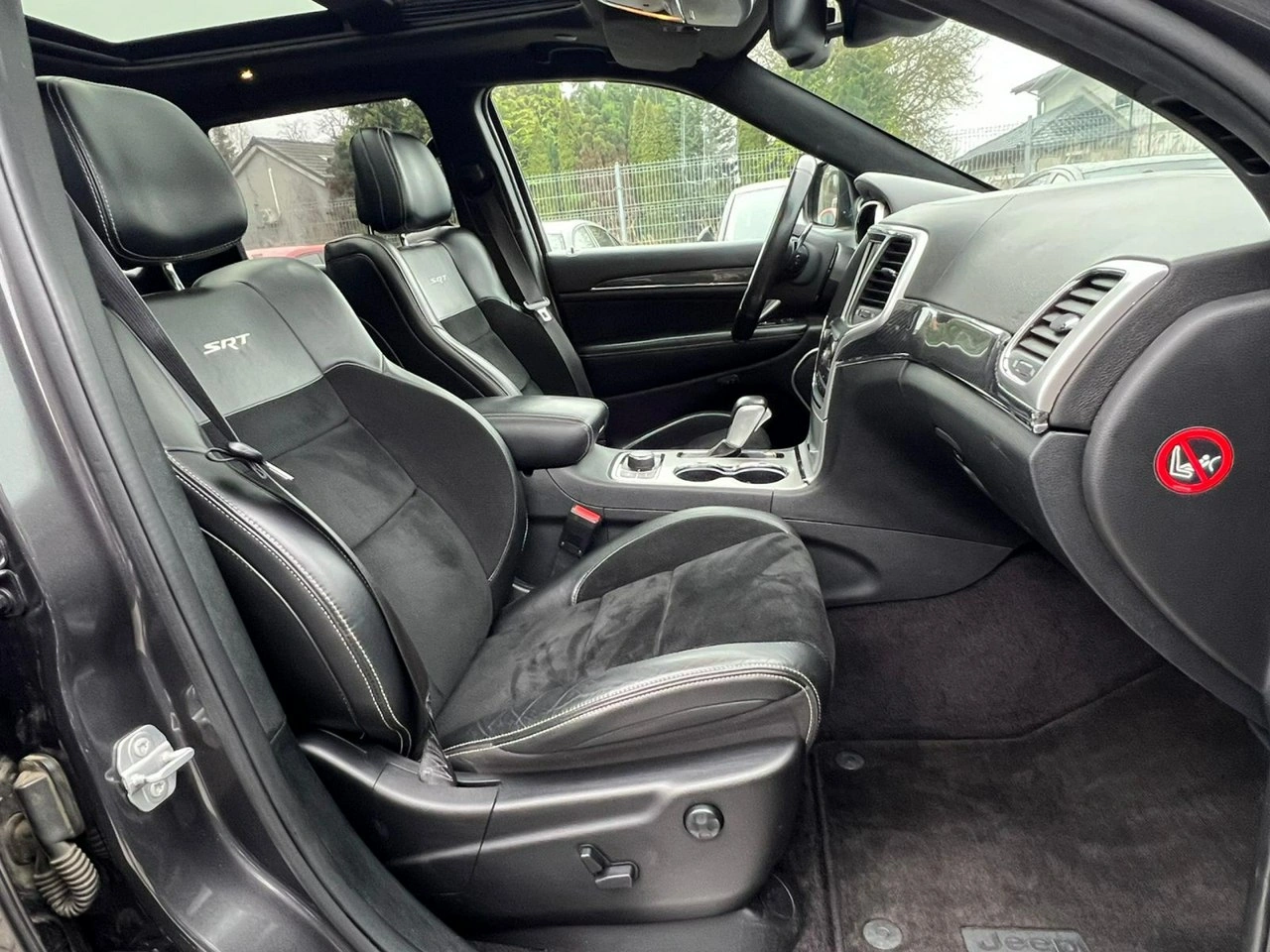 Jeep Grand Cherokee - Zdjęcie 20