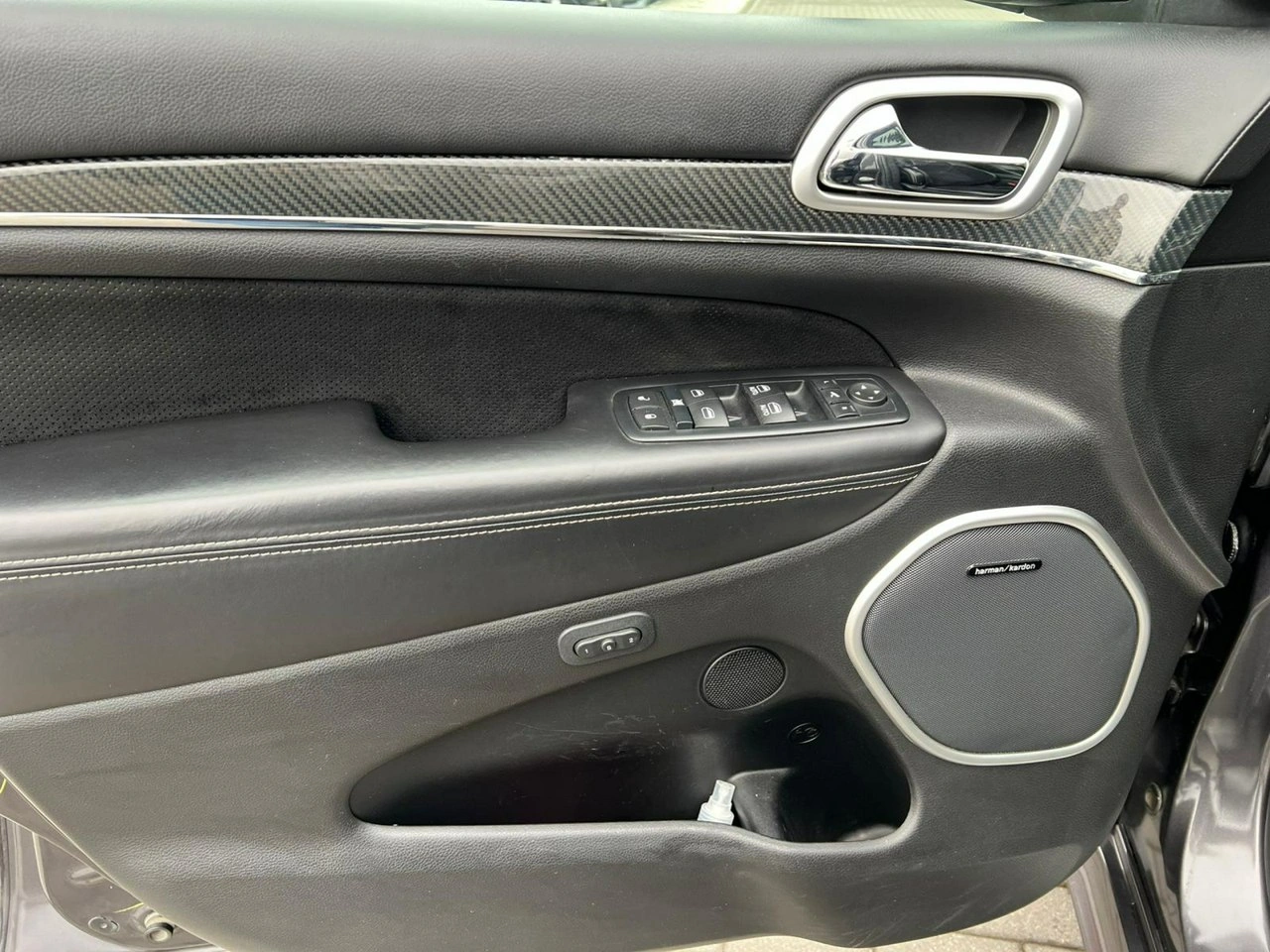 Jeep Grand Cherokee - Zdjęcie 21