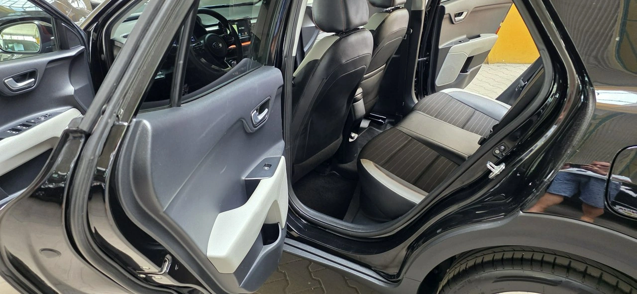 Kia Stonic - Zdjęcie 10