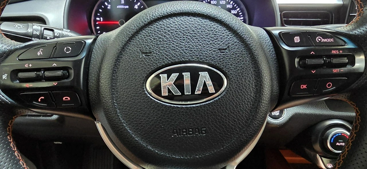 Kia Stonic - Zdjęcie 18