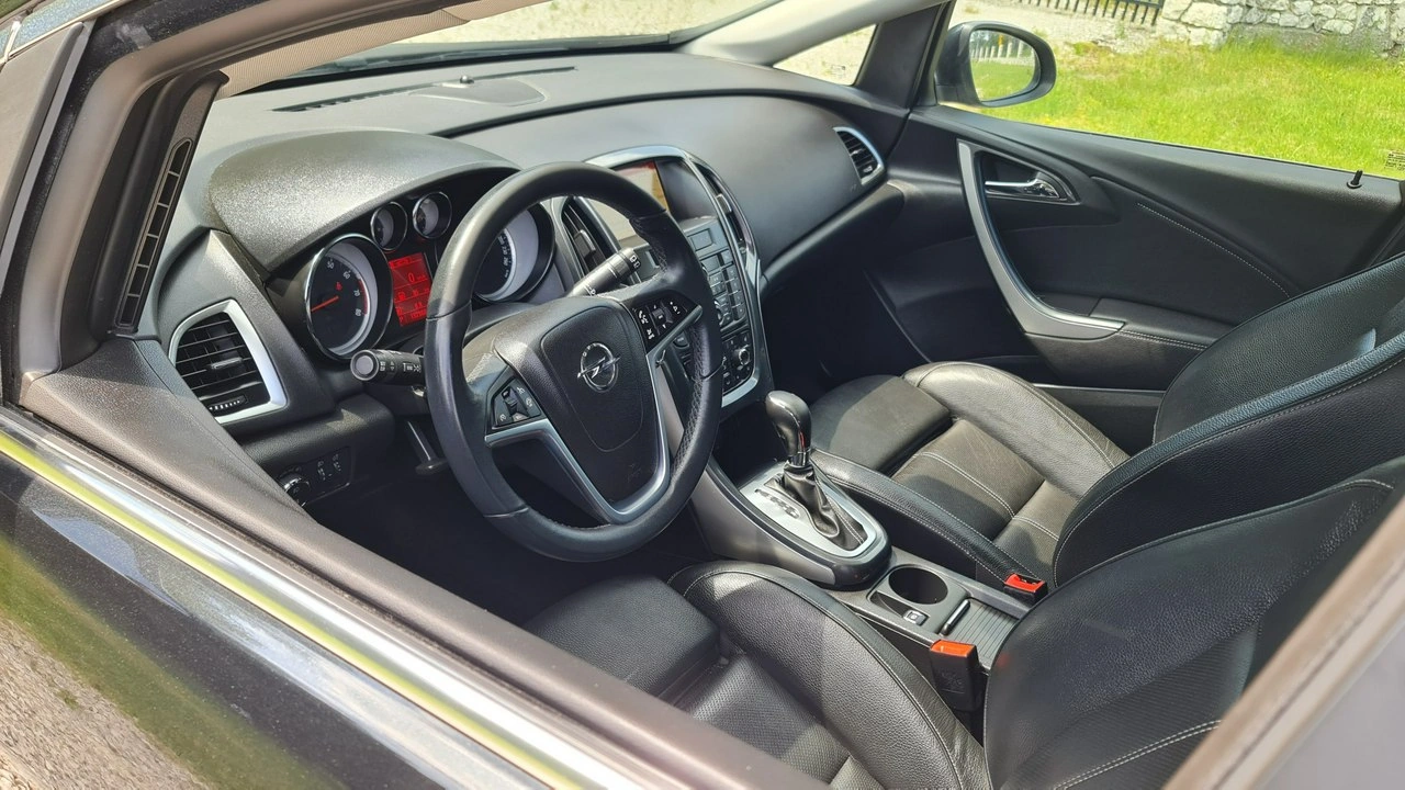 Opel Astra - Zdjęcie 10