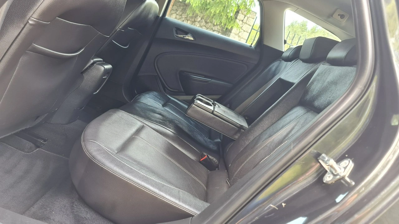 Opel Astra - Zdjęcie 7