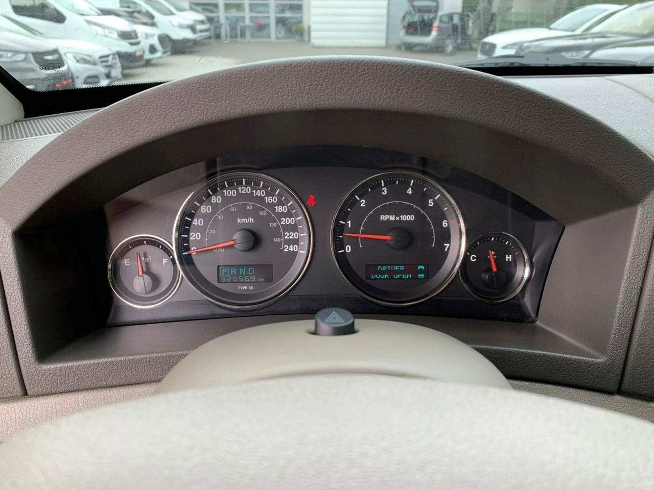 Jeep Grand Cherokee - Zdjęcie 11