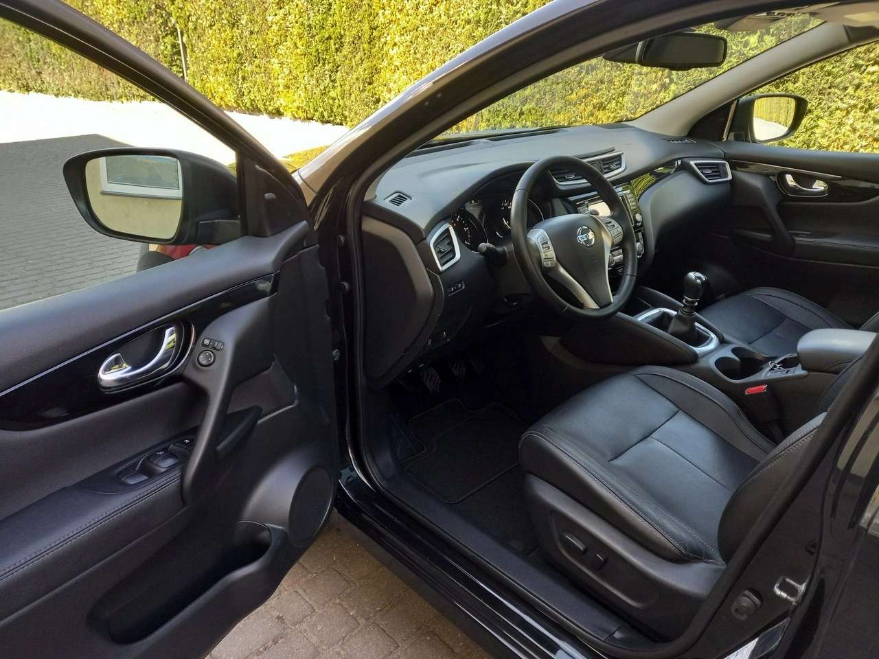 Nissan Qashqai - Zdjęcie 24