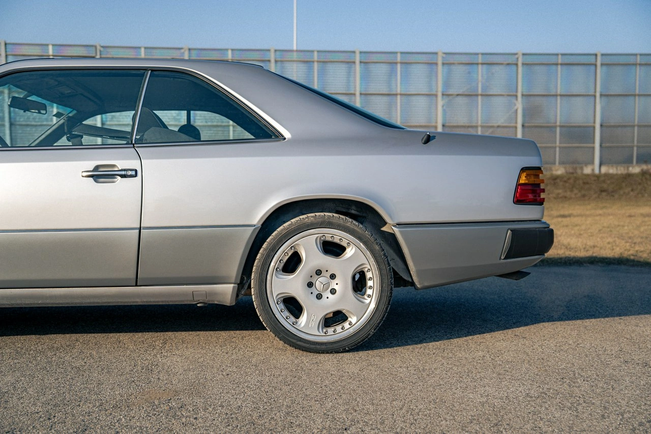 Mercedes E 320 - Zdjęcie 11