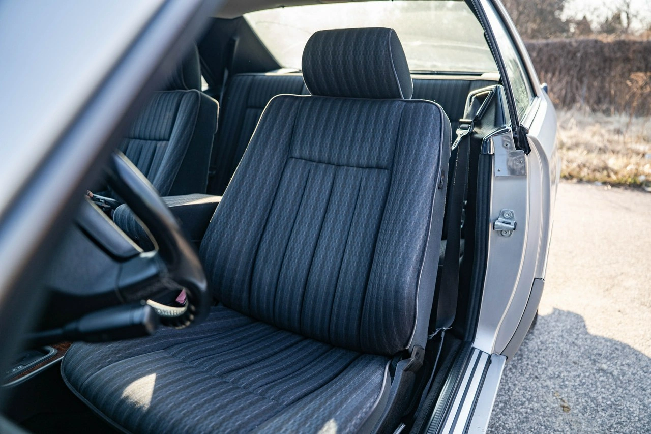 Mercedes E 320 - Zdjęcie 22