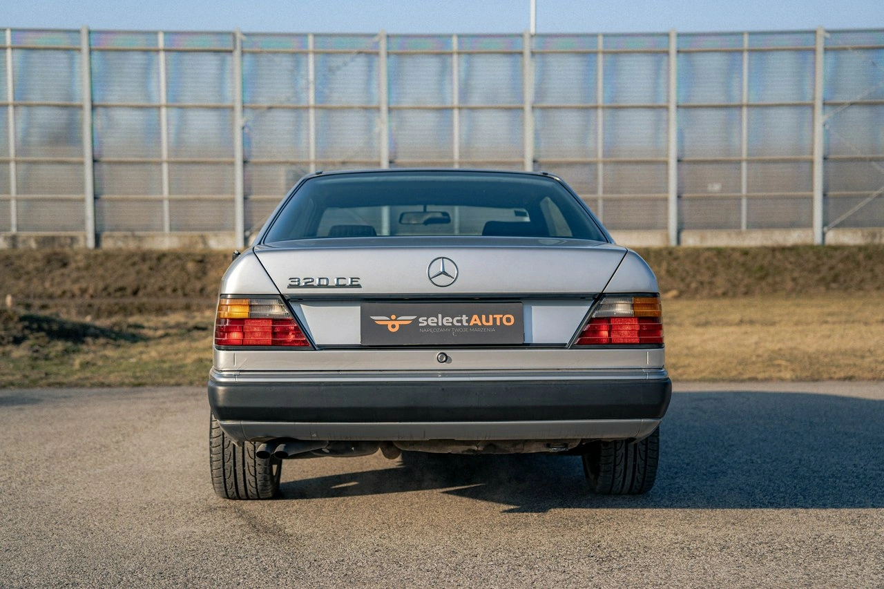 Mercedes E 320 - Zdjęcie 4