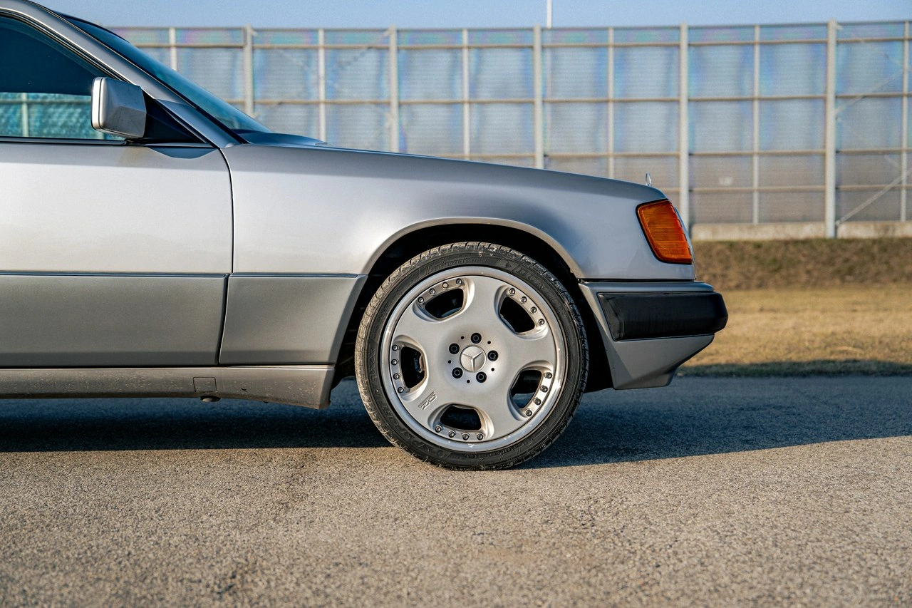 Mercedes E 320 - Zdjęcie 8