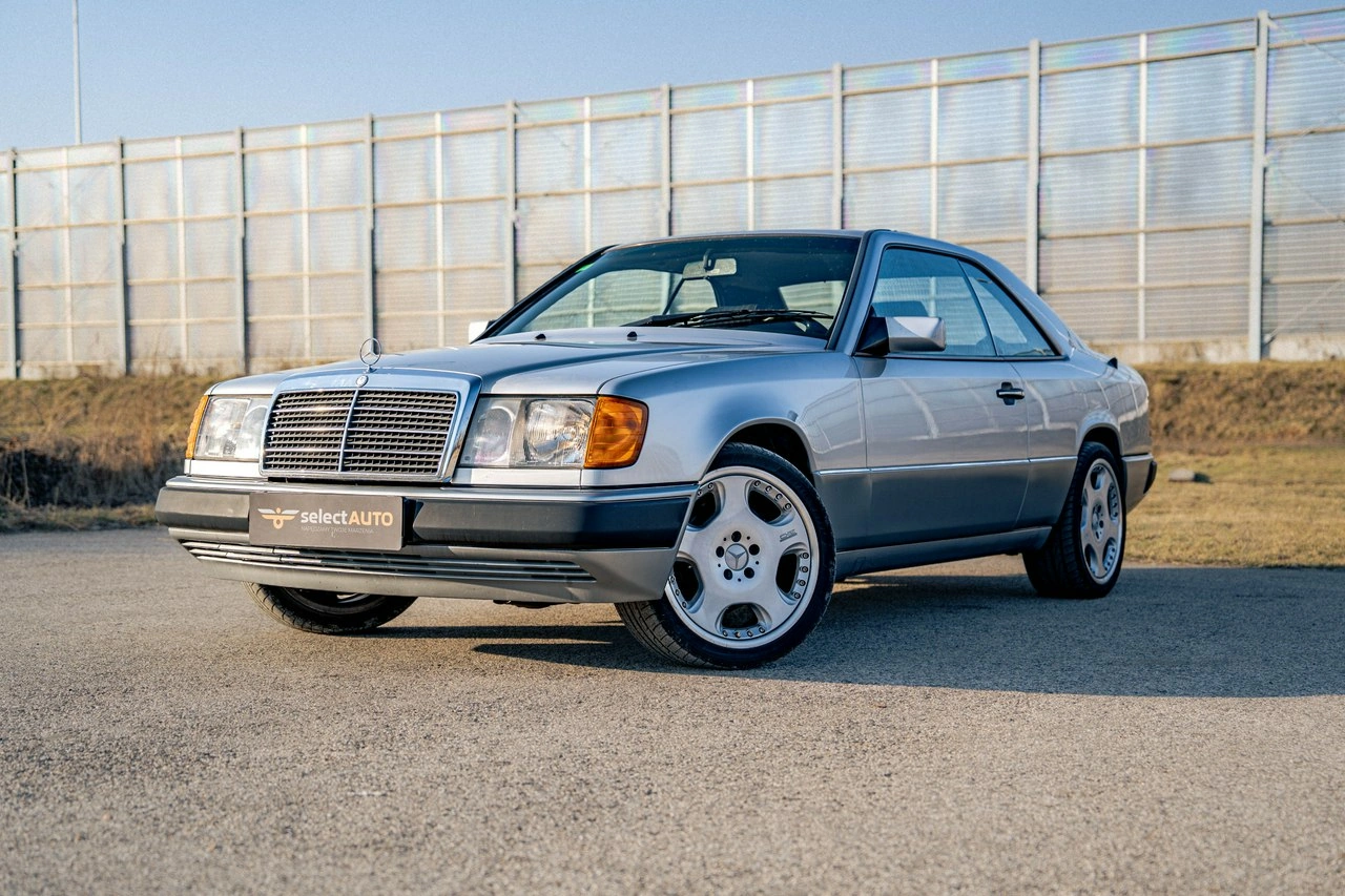 Mercedes E 320 - Główne zdjęcie