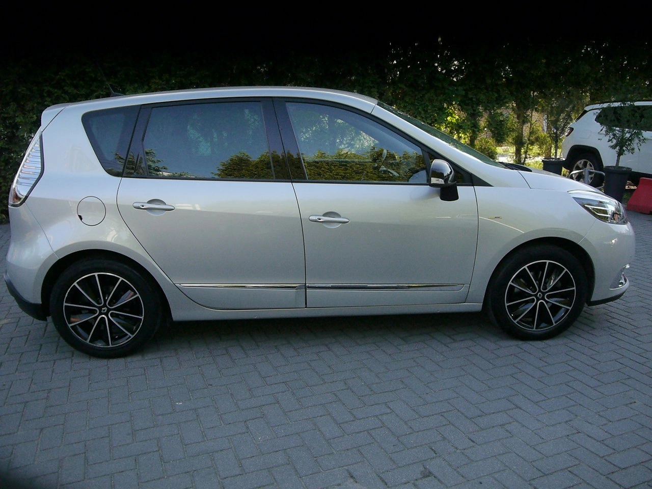 Renault Scenic - Zdjęcie 9