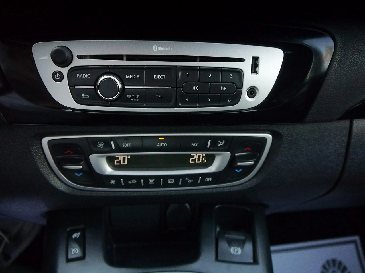 Renault Scenic - Zdjęcie 26