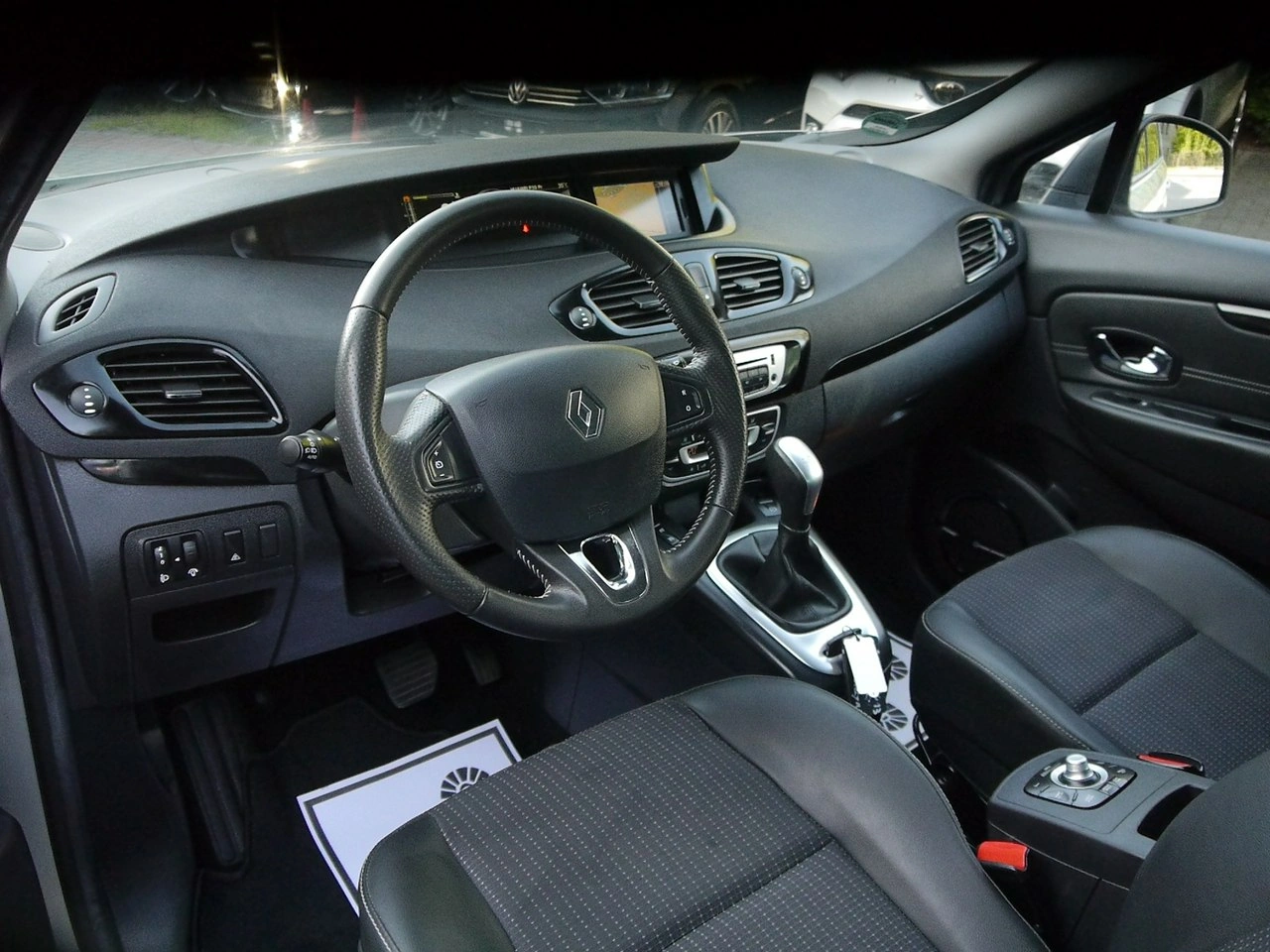 Renault Scenic - Zdjęcie 30