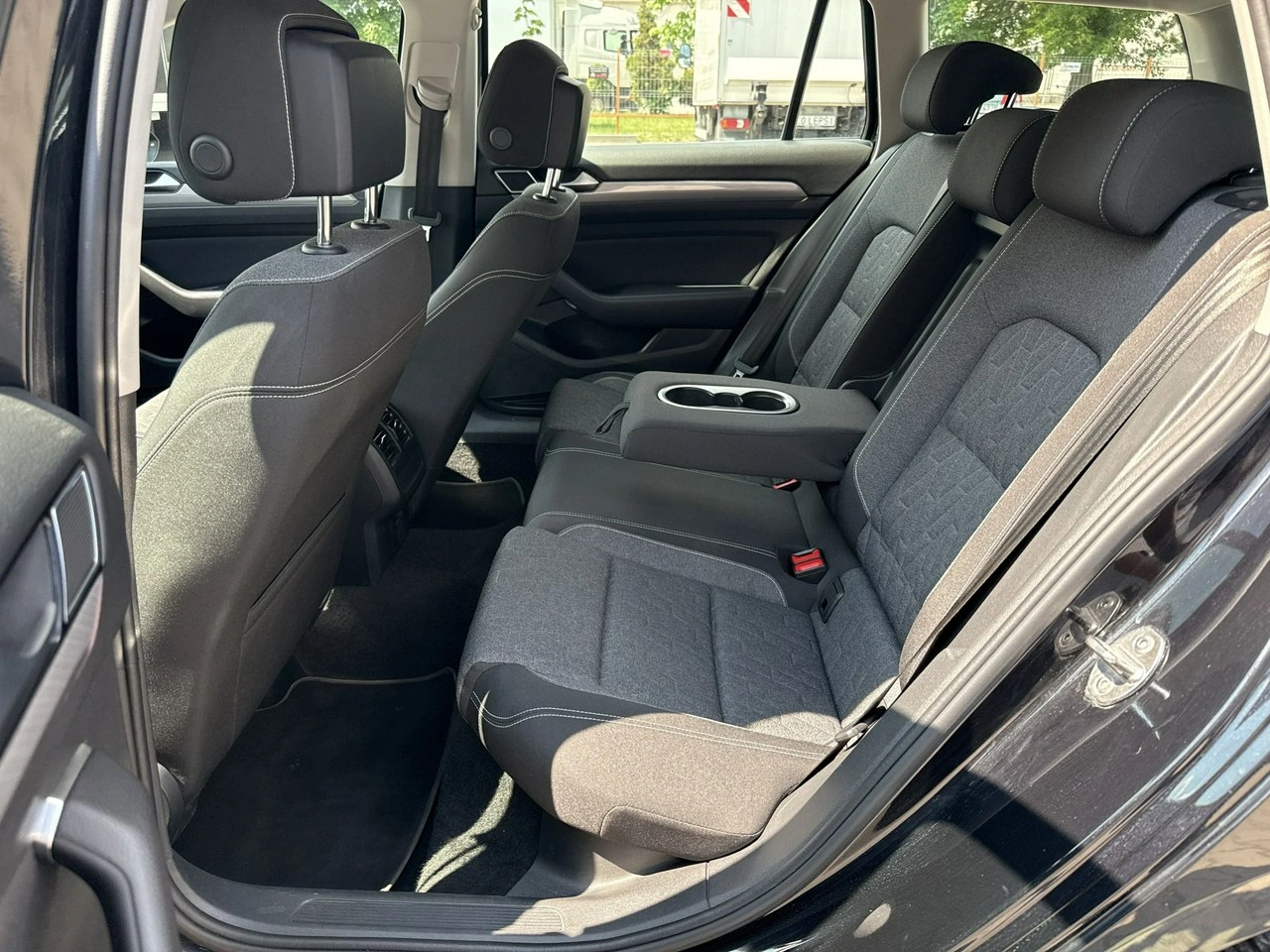 Volkswagen Passat - Zdjęcie 14