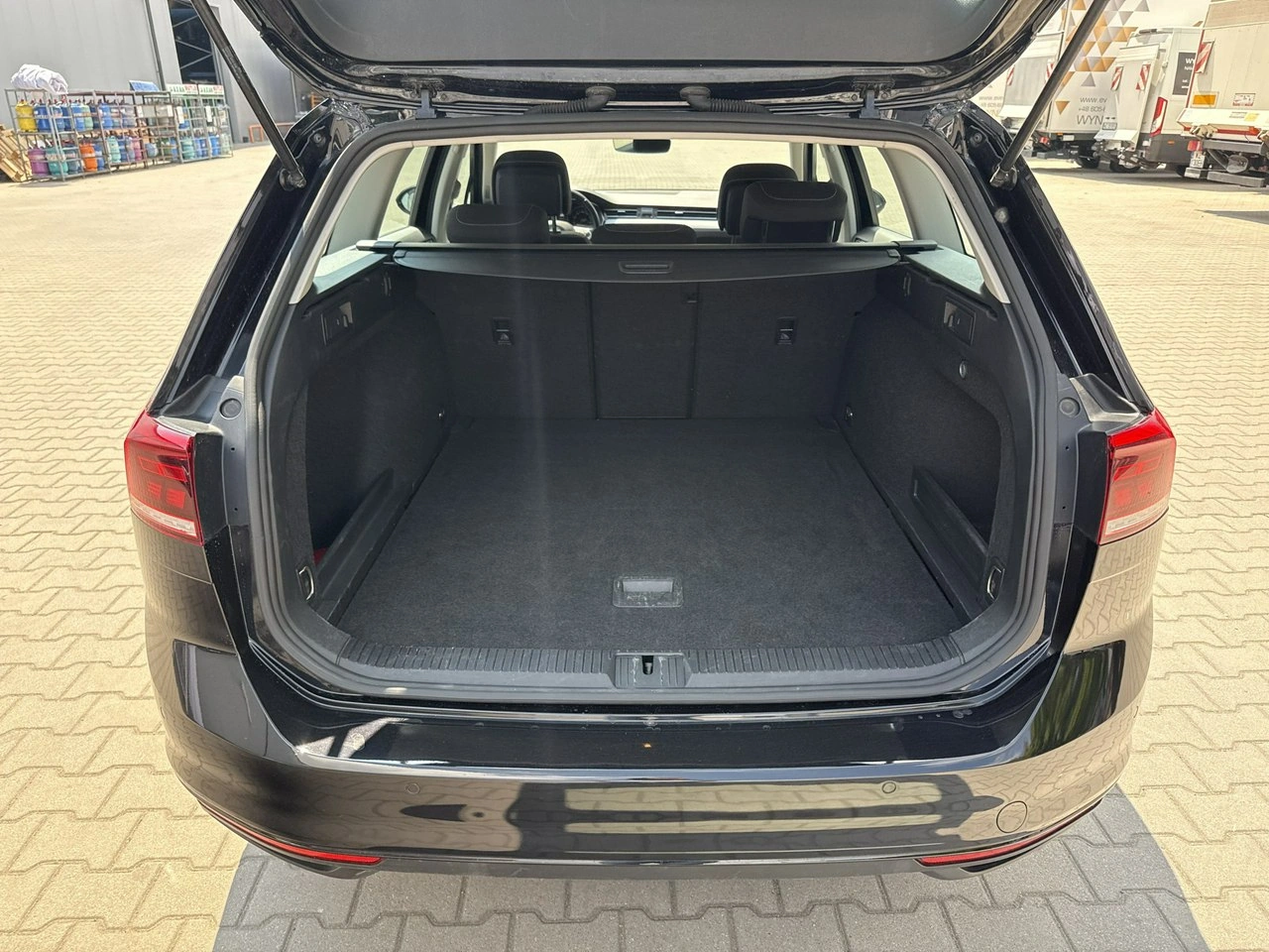 Volkswagen Passat - Zdjęcie 15