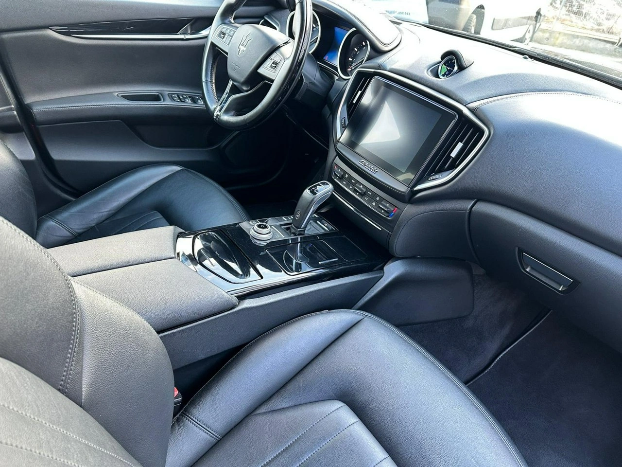 Maserati Ghibli - Zdjęcie 13