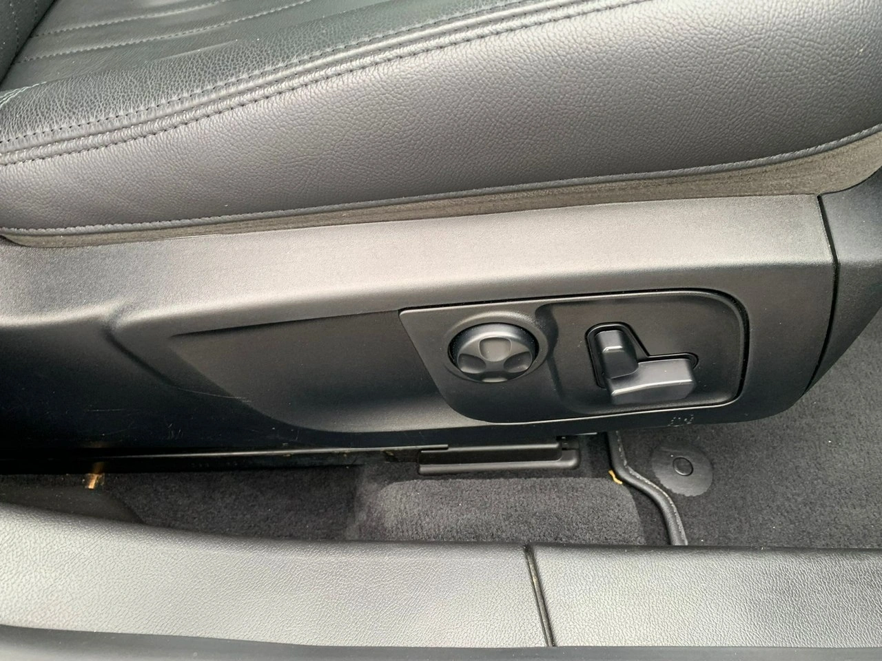 Maserati Ghibli - Zdjęcie 14