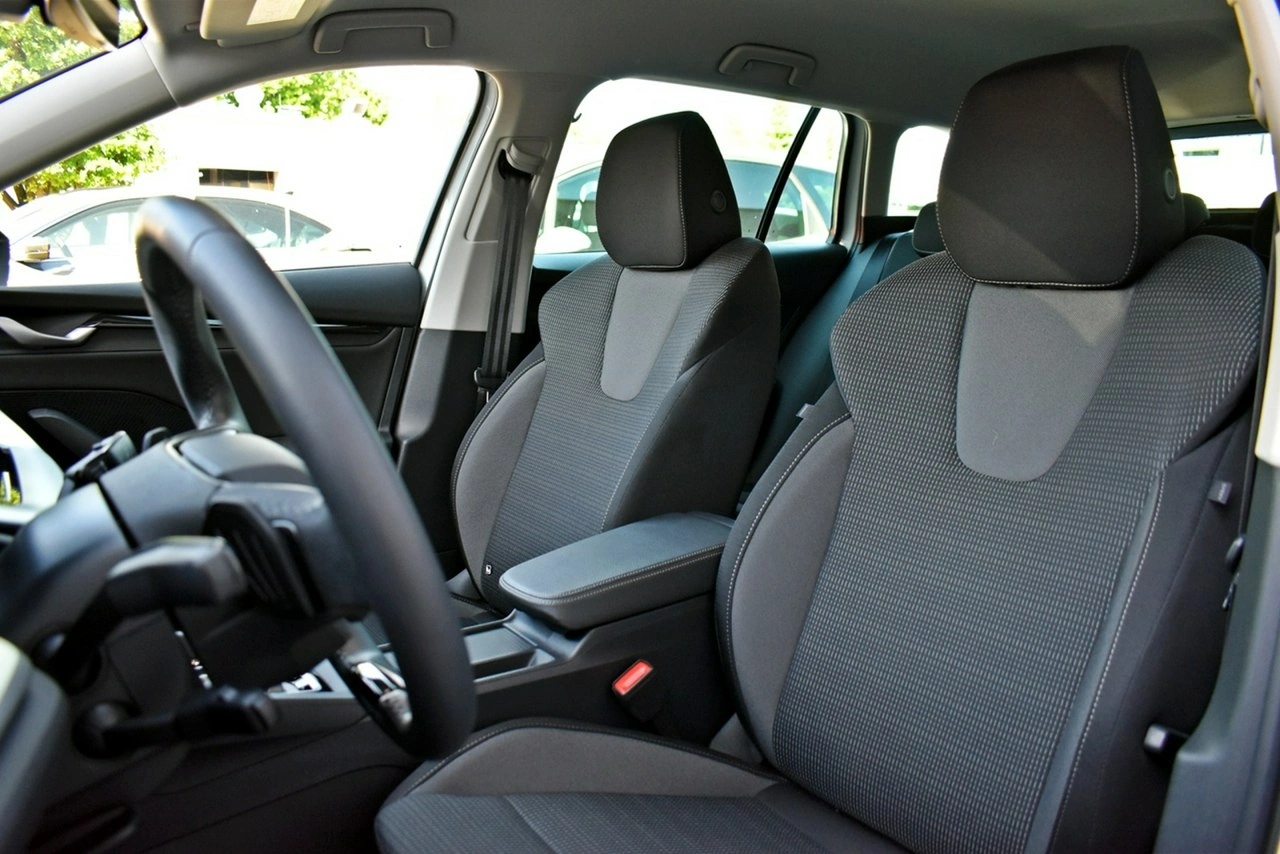 Skoda Octavia - Zdjęcie 10