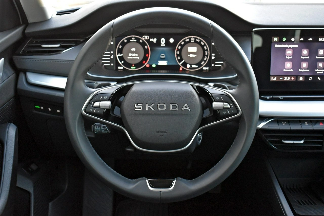 Skoda Octavia - Zdjęcie 14
