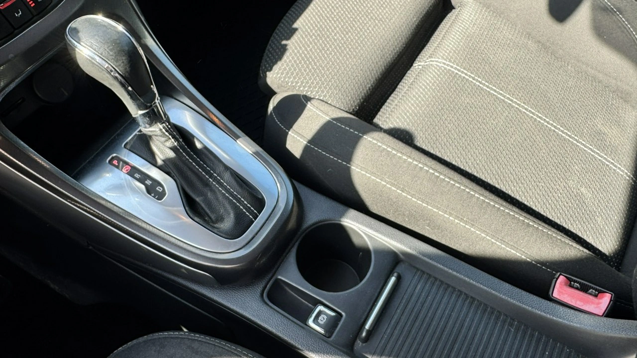 Opel Astra - Zdjęcie 16