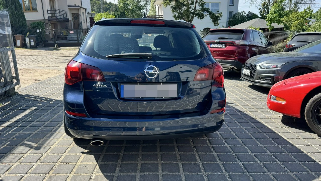Opel Astra - Zdjęcie 4