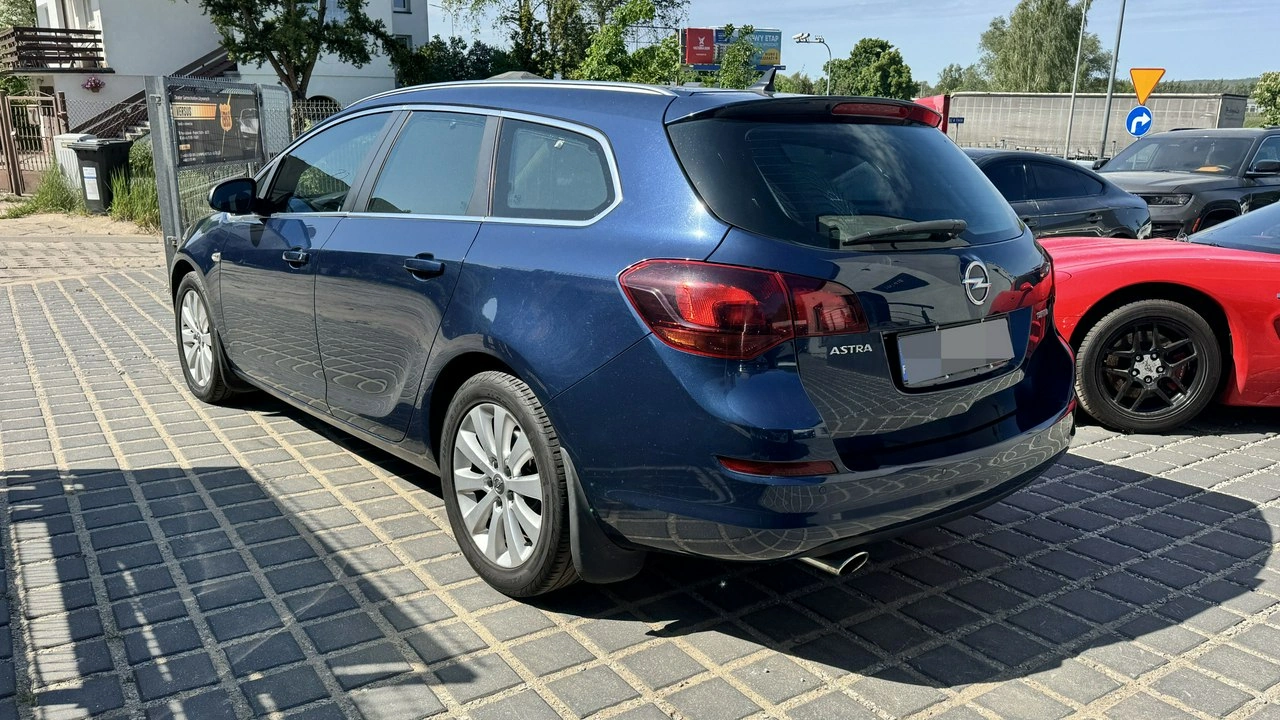 Opel Astra - Zdjęcie 5