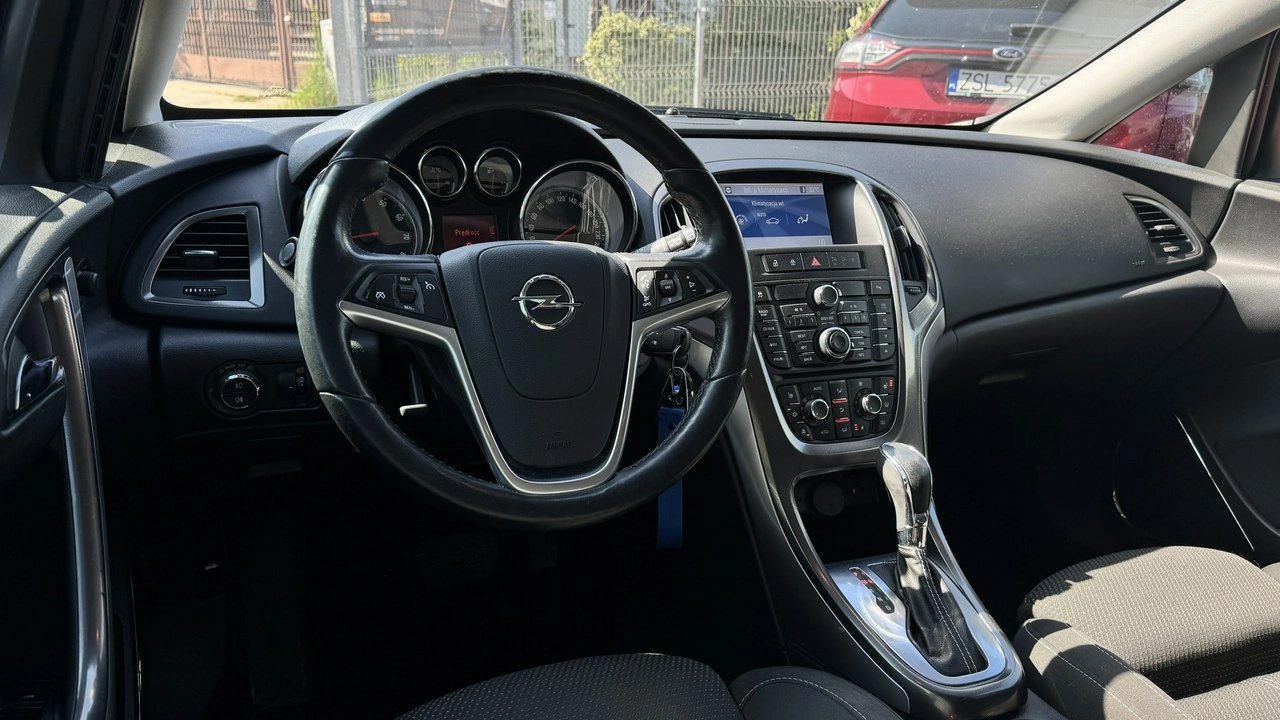 Opel Astra - Zdjęcie 27