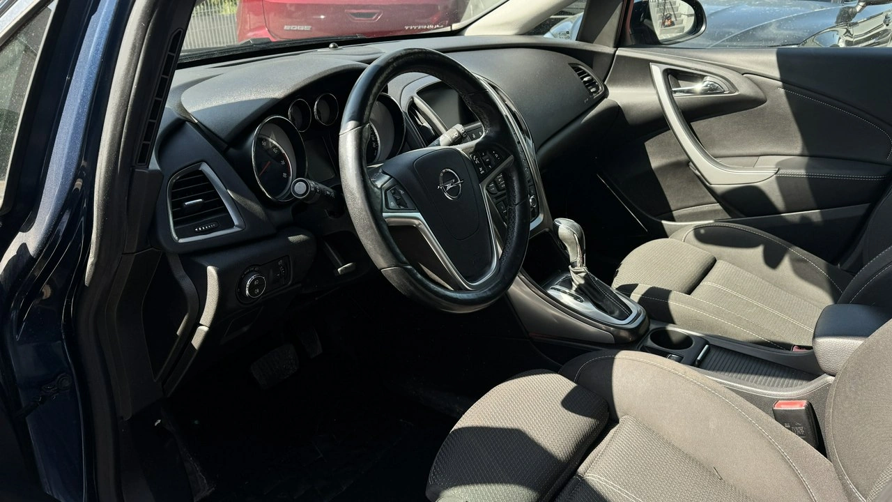 Opel Astra - Zdjęcie 9