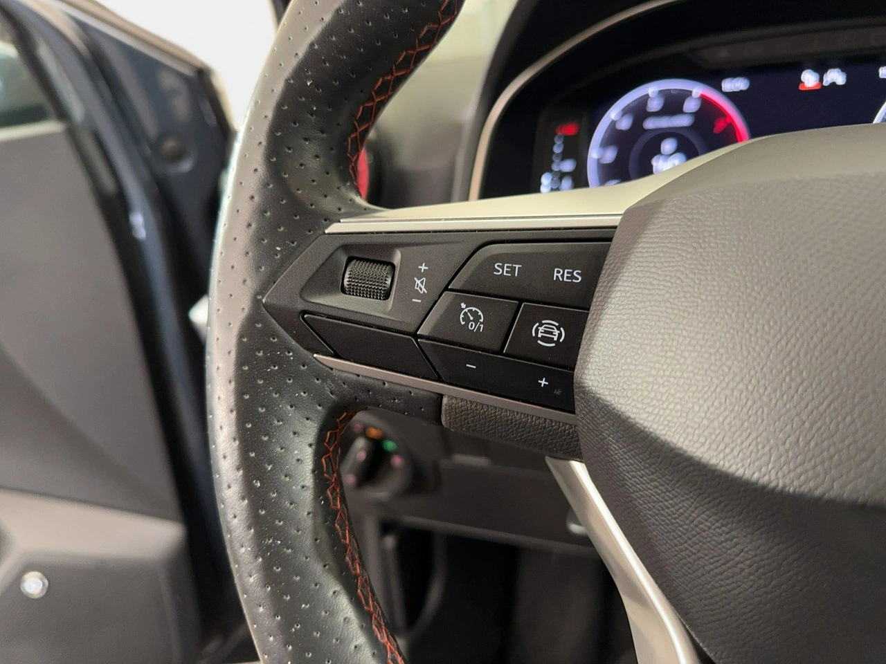 Seat Arona - Zdjęcie 15