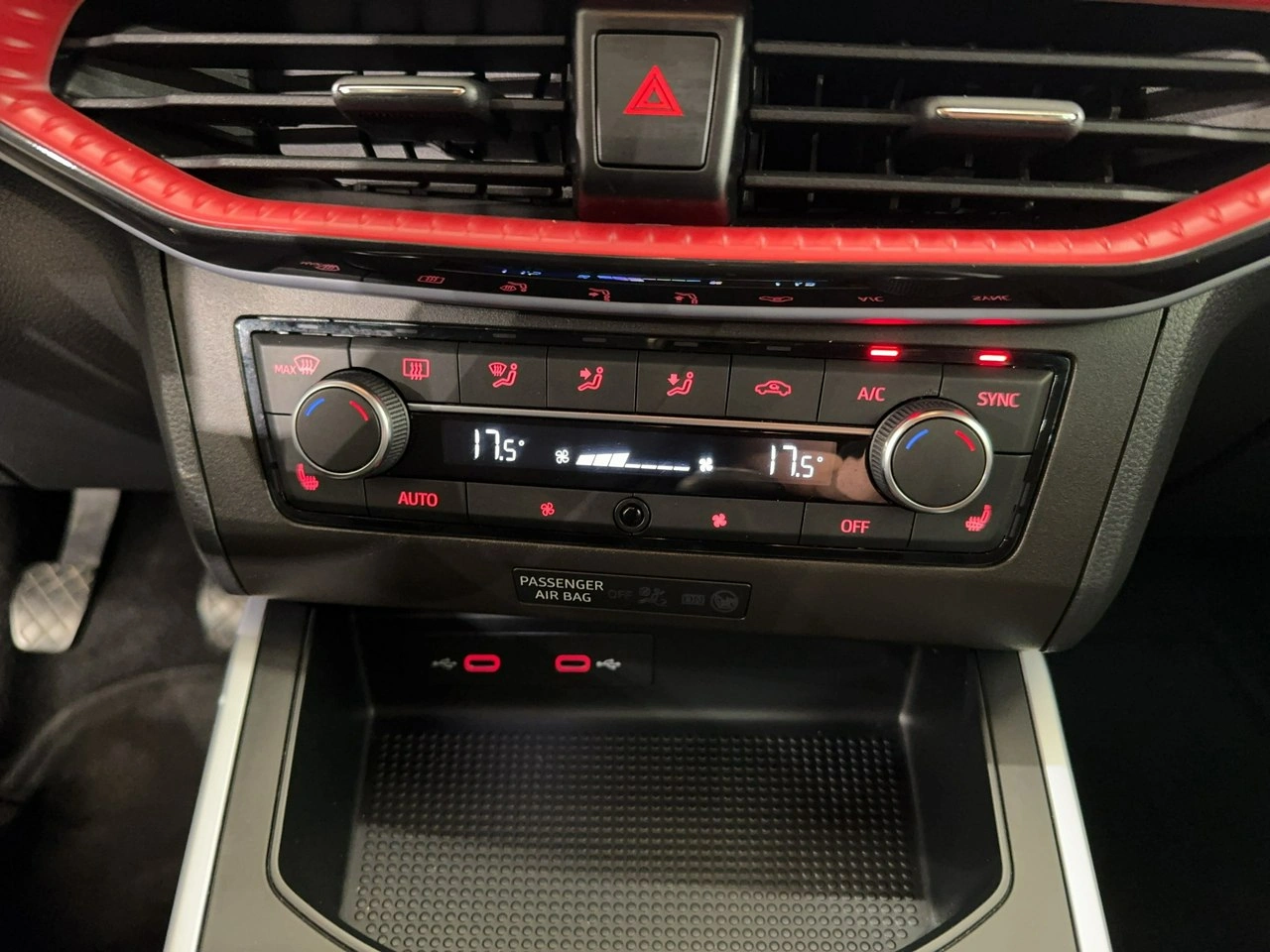 Seat Arona - Zdjęcie 25