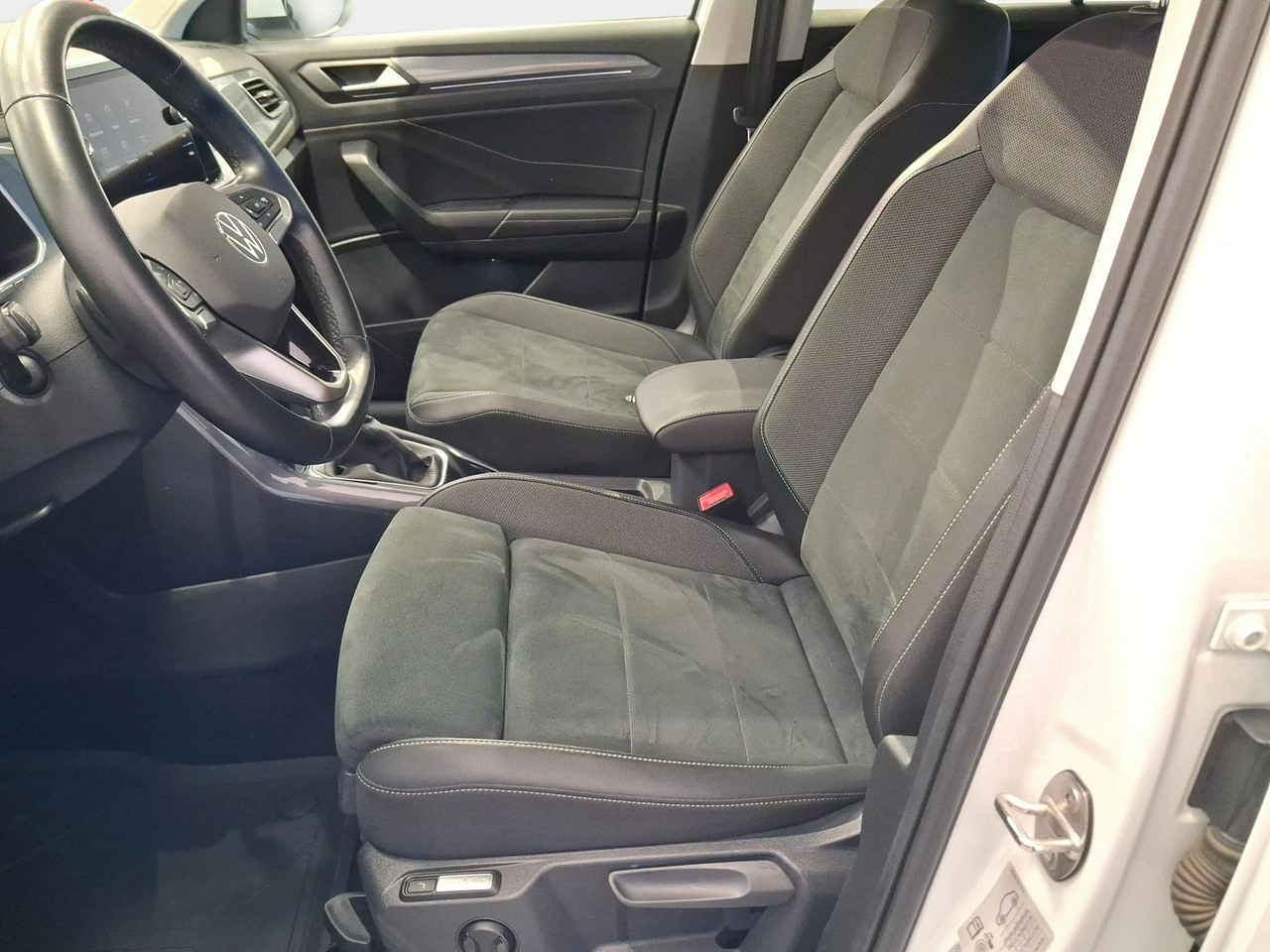Volkswagen T-Roc - Zdjęcie 8