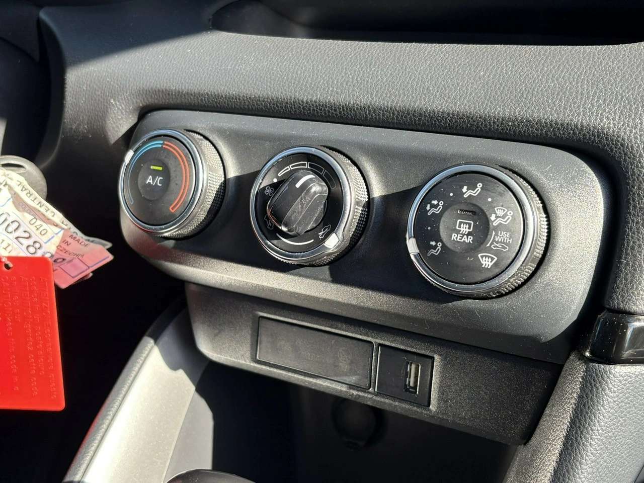 Toyota Yaris - Zdjęcie 15