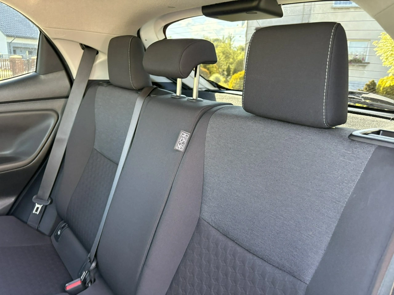 Toyota Yaris - Zdjęcie 20