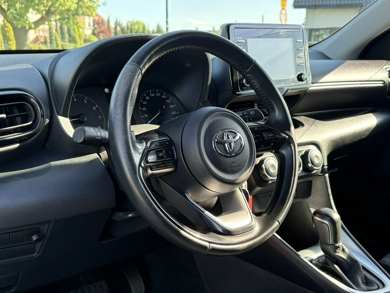 Toyota Yaris - Zdjęcie 22