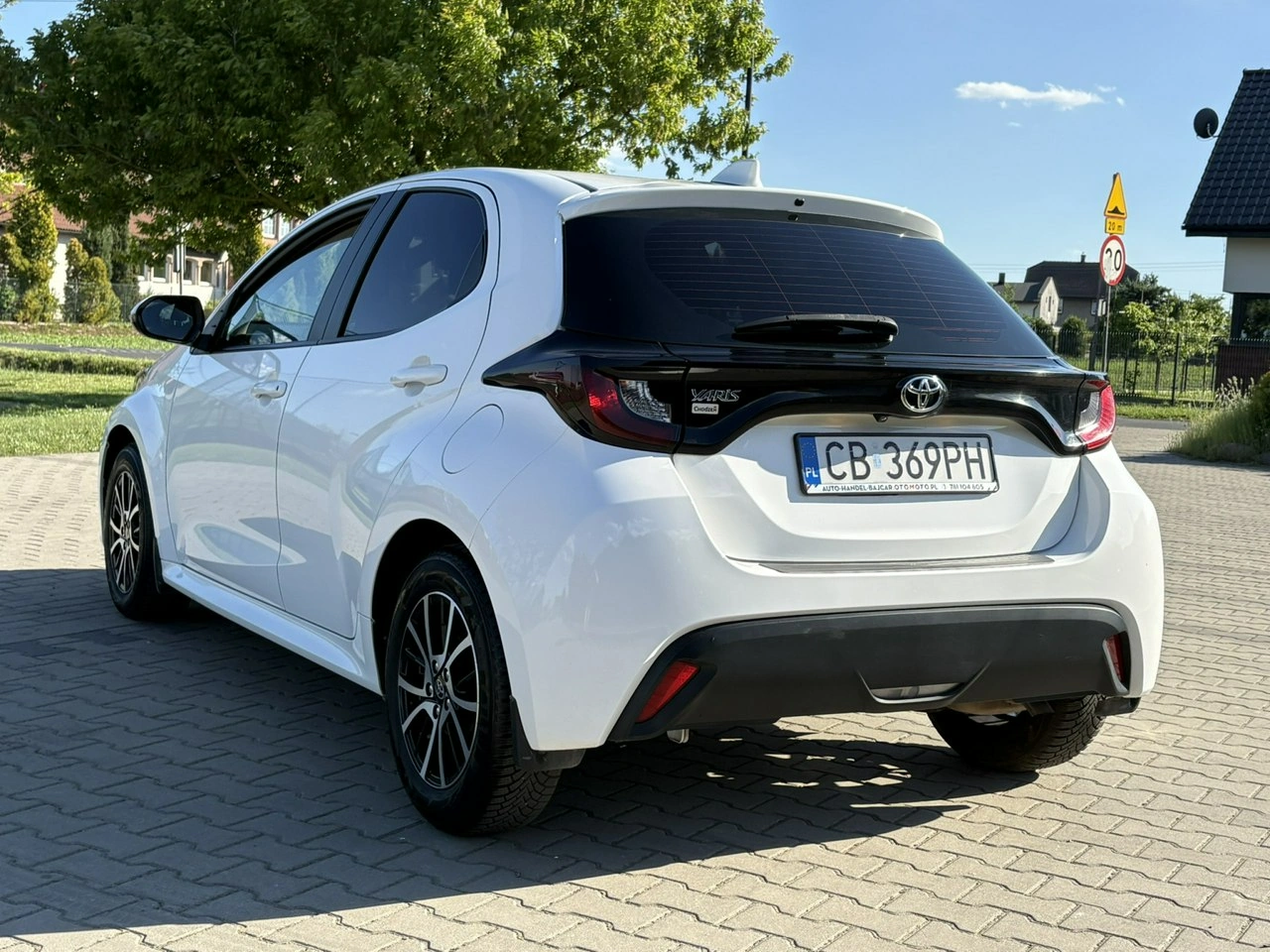 Toyota Yaris - Zdjęcie 4