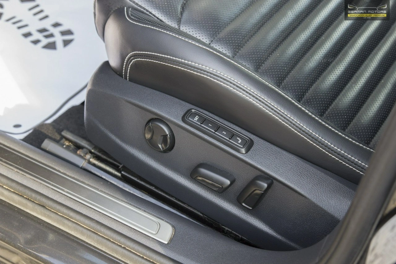 Volkswagen Passat - Zdjęcie 21