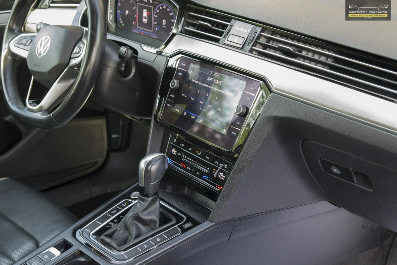 Volkswagen Passat - Zdjęcie 29