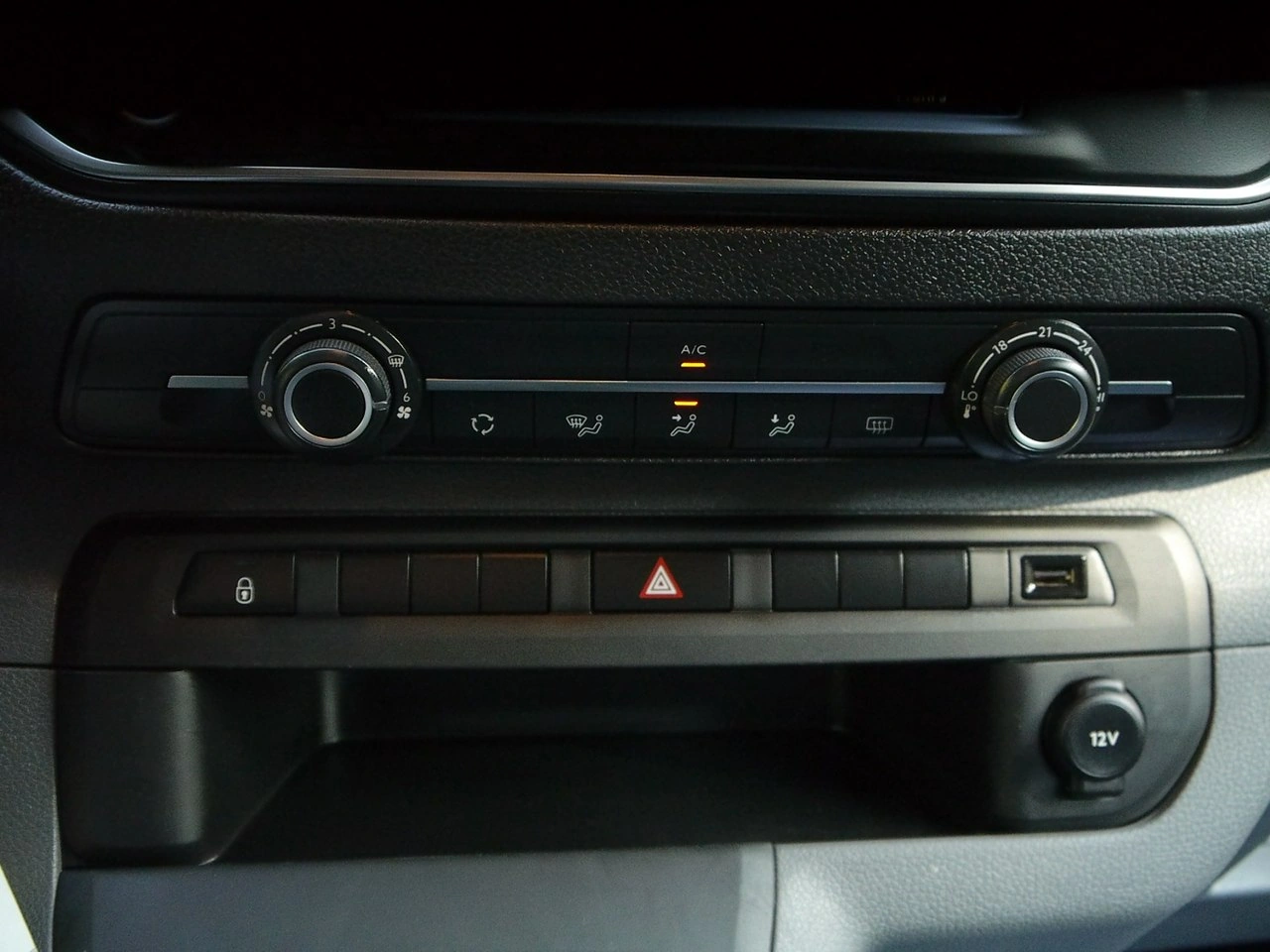 Opel Vivaro - Zdjęcie 27