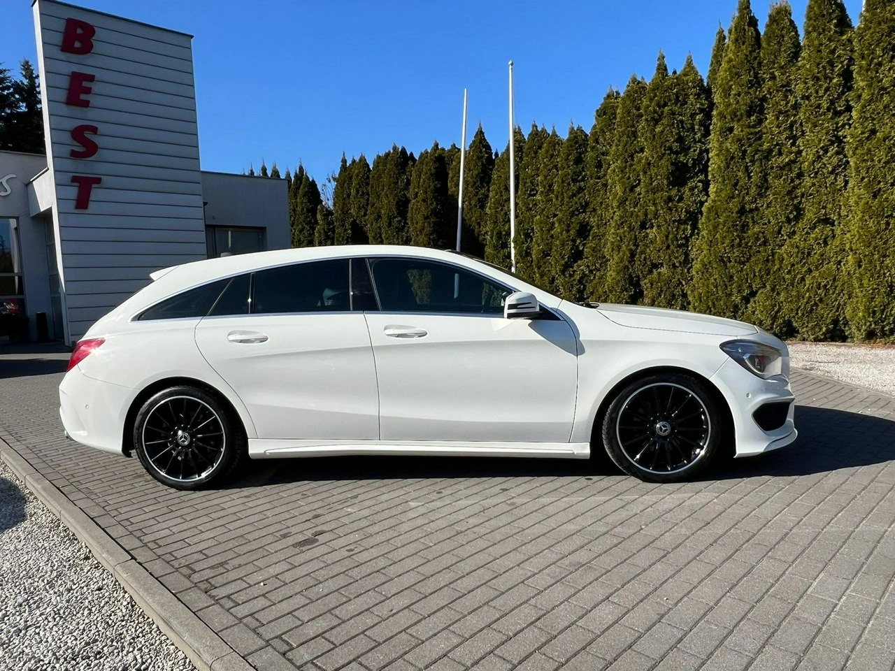 Mercedes CLA 180 - Zdjęcie 9